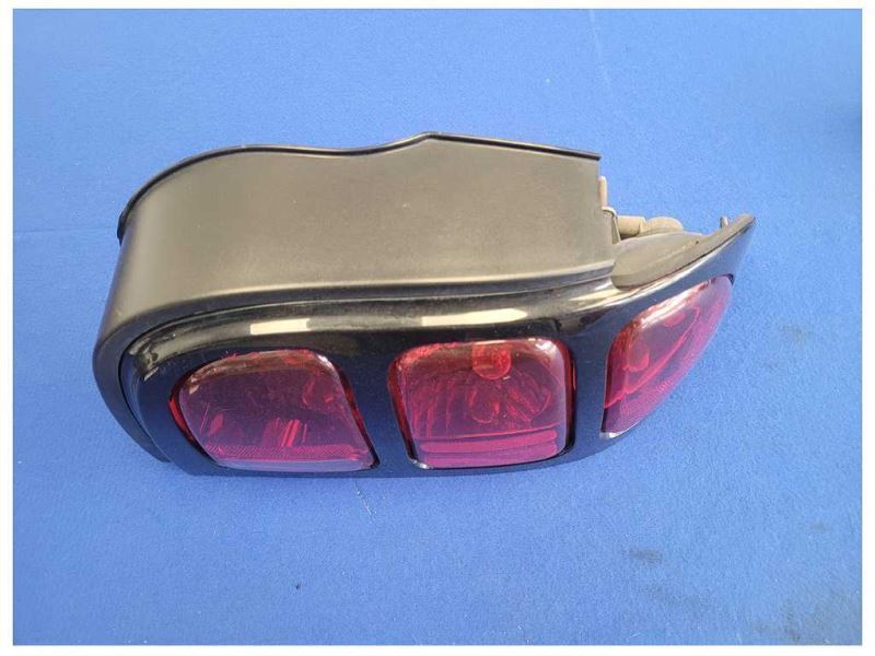 1996-1998 Ford Mustang Cobra GT Passenger RH Taillight Lens Lamp Paint UA 2512 - The Parts Farm