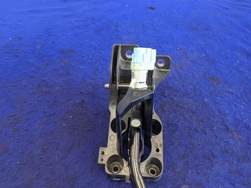 2015-2017 Ford Mustang GT S550 Automatic Pedal Box Brake Pad Assembly - The Parts Farm