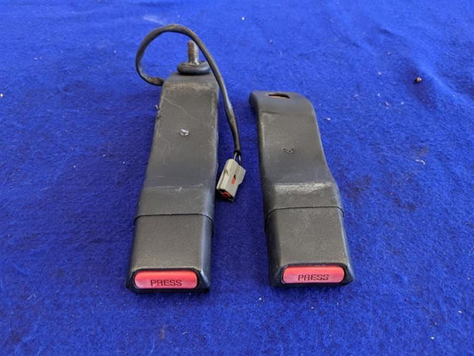 1994-1995 Ford Mustang Cobra GT Front Seatbelt Buckles Coupe Black Center
