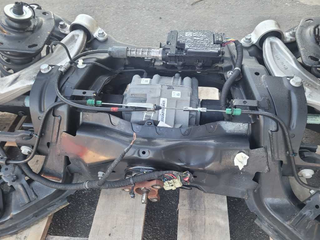 2014-2017 Chevrolet SS Sedan Rear Axle Carrier Auto Trans 3.27 Ratio GW6 - The Parts Farm