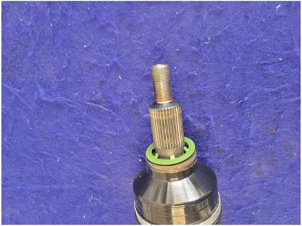 47645300