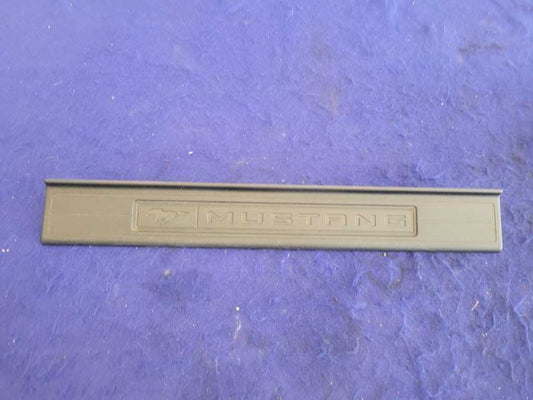 2015-2023 Ford Mustang GT S550 Driver Door Sill Plates Scuff No Light 2424