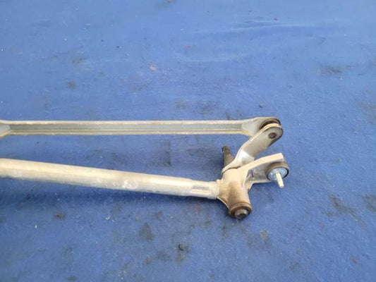2015-2017 Ford Mustang GT S550 Front Windshield Wiper Motor Linkage Cowl 2447