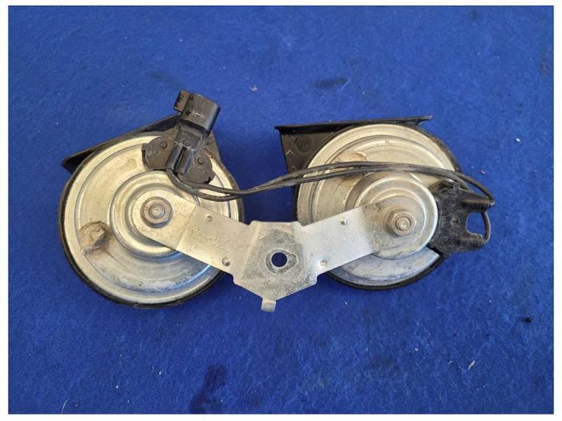 2011-2014 Ford Mustang GT 5.0L Dual Horn Emergency Noise 2471 - The Parts Farm