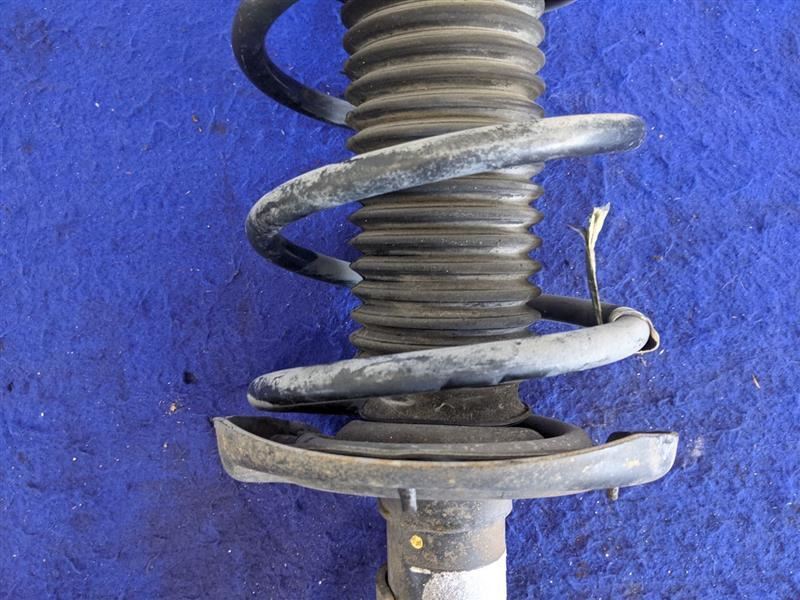 2010-2015 Chevrolet Camaro SS Front Driver Left LH Strut Spring Suspension - The Parts Farm