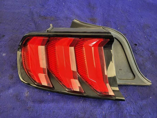 2018-2023 Ford Mustang GT S550 Passenger Right Taillight Lamp Brake Lens Crack - The Parts Farm