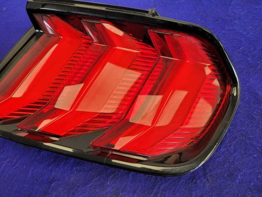 2018-2023 Ford Mustang GT S550 Passenger Right Tail Light Lamp Brake Lens OEM