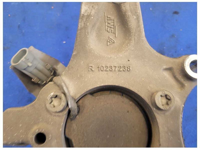 1997-2004 Chevrolet Corvette Z06 FRC C5 Passenger Rear Knuckle Spindle Hub 2066 - The Parts Farm
