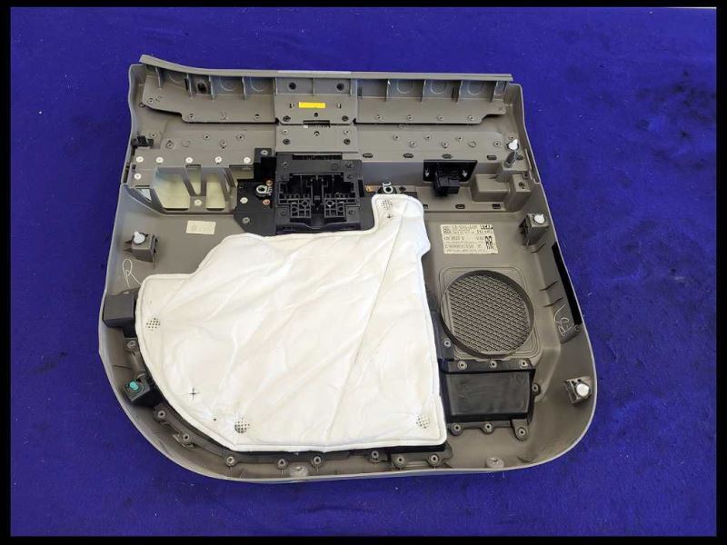 2015-2020 Ford F150 4X4 Pickup Truck Passenger RH Crew Cab Door Panel Pull Gray - The Parts Farm