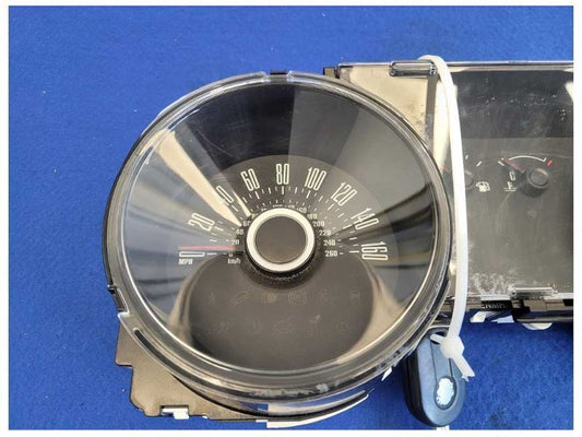 2013 Ford Mustang GT 5.0L S197 Guage Cluster Speedometer MPH 86k Miles 2563