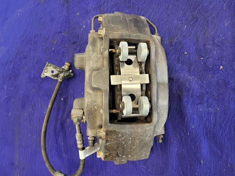 2010-2015 Chevrolet Camaro SS Front Driver Left Brake Caliper Opt L99 Brembo - The Parts Farm