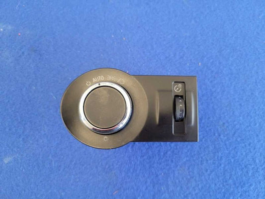 2010-2015 Chevrolet Camaro SS Front Headlight Switch Module Knob 2441