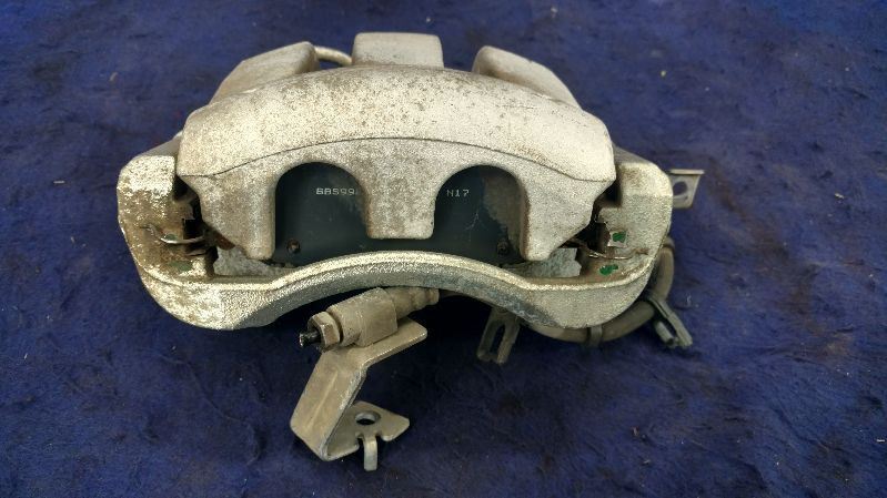 2011-2014 FORD MUSTANG GT FRONT DRIVER LEFT BRAKE CALIPER FRONT CALIFORNIA SP 20 - The Parts Farm