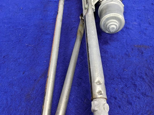 2016-2019 Chevrolet Camaro LS LT SS Windshield Wiper Motor Linkage Cowl