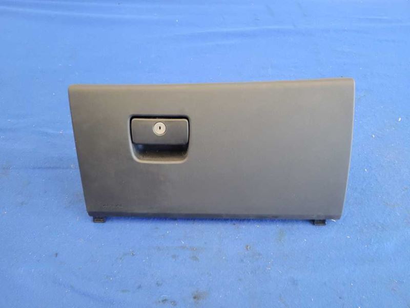 2016-2020 Chevrolet Camaro SS LT1 6.2L Glove Bax Passenger Front 2434 - The Parts Farm