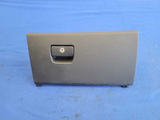 2016-2020 Chevrolet Camaro SS LT1 6.2L Glove Bax Passenger Front 2434