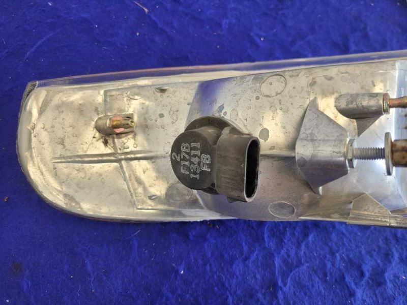 1996-1998 Ford Mustang Cobra GT Front Passenger Turn Signal Marker Light 2402 - The Parts Farm