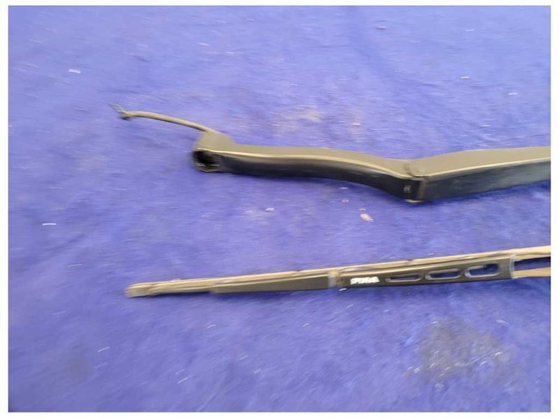 2001-2004 Chevrolet Corvette Z06 FRC C5 Front Windshield Wipers Blades Arms 2082 - The Parts Farm
