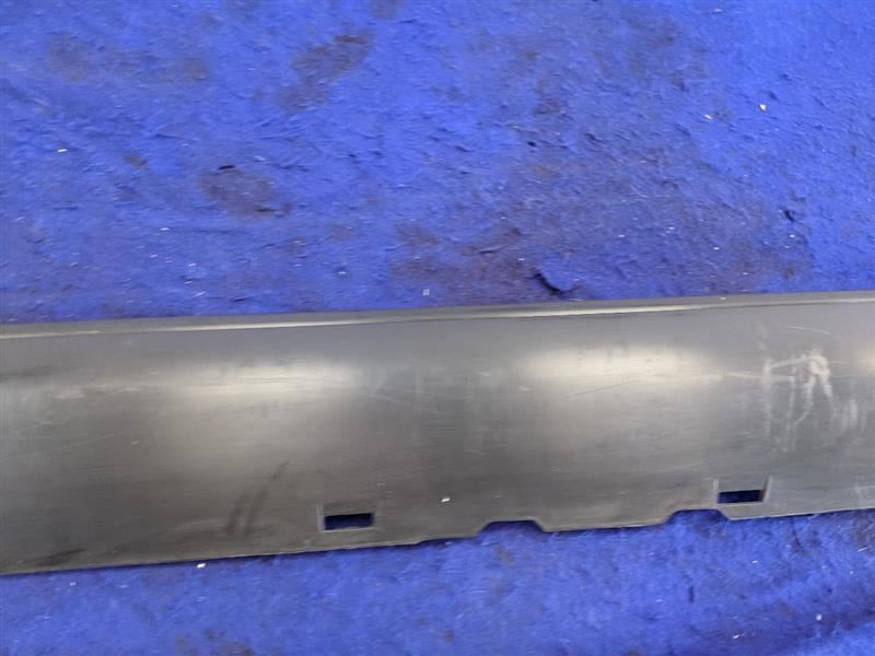 2005-2009 Ford Mustang GT Passenger Right RH Rocker Panel Moulding NEW TAKE OFF - The Parts Farm