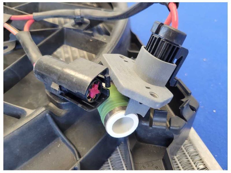 1999-2004 Ford Mustang GT 4.6L Coupe Front Radiator Fan M\T Engine Cooling 2556 - The Parts Farm