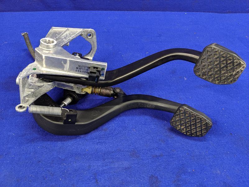 2009-2013 BMW M3 Pedal Box Cage Clutch Brake Pad 6 Speed OEM Factory - The Parts Farm