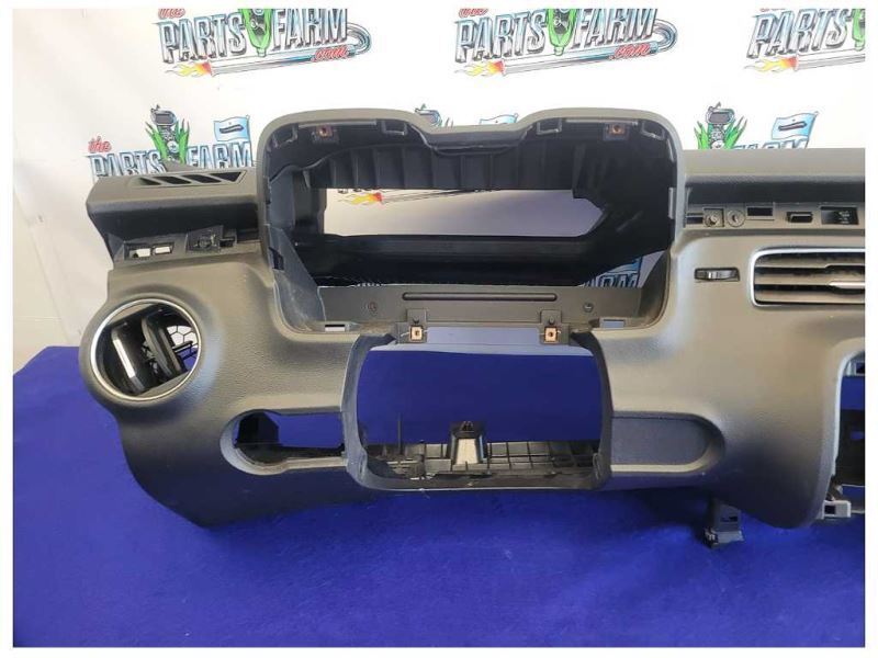 2010-2011 Chevrolet Camaro SS Dash Panel Premium Audio System UQ3 2332 - The Parts Farm