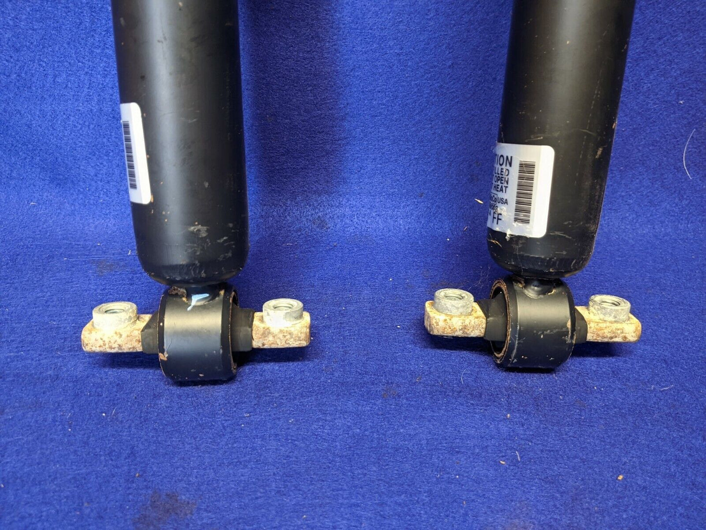 2018-2023 Ford Mustang GT S550 Pair Back Rear Shocks IRS Absorber Axle Mount OEM - The Parts Farm