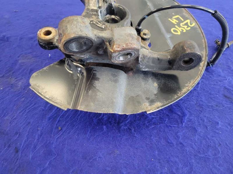2015-2017 Ford Mustang GT S550 Driver Front Spindle Knuckle 2390 - The Parts Farm