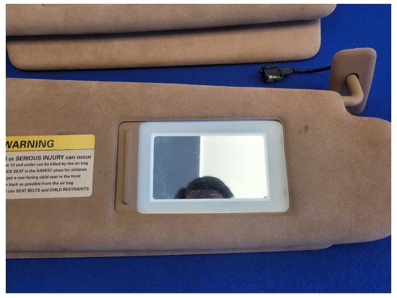 2004-2006 Porsche Cayenne Turbo 4.5L Pair Sun Visors Shade Mirror Tan 2137 - The Parts Farm