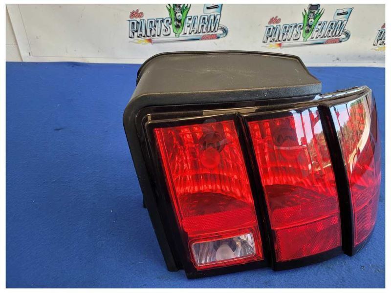 1999-2004 Ford Mustang GT Passenger RH Rear Taillight Lamp Light 2589 - The Parts Farm