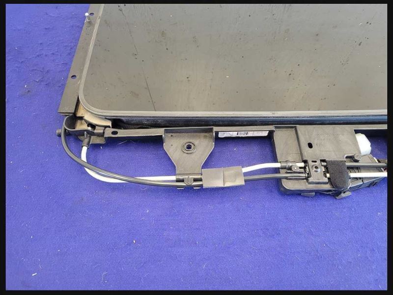 2010-2015 Chevrolet Camaro SS Sunroof Glass Window Upper Roof Frame Track - The Parts Farm