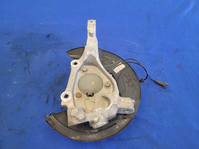 2010-2015 Chevrolet Camaro SS Driver Left Front Spindle Knuckle Hub 2472 - The Parts Farm