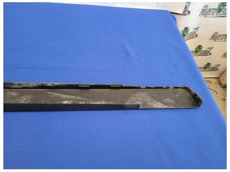 2003-2004 Mercury Marauder Passenger Lower Rocker Panel Molding Paint JL 2534 - The Parts Farm