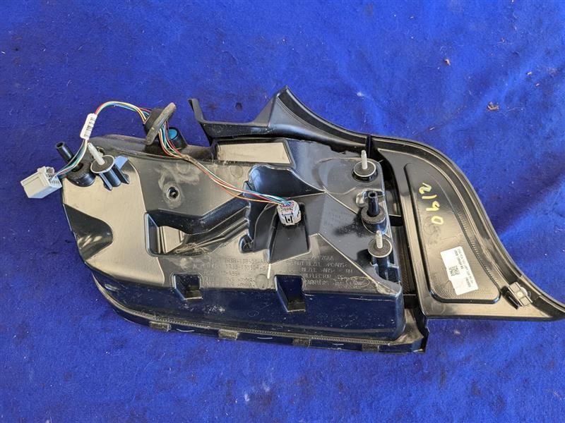 2018-2023 Ford Mustang GT S550 Passenger Right Taillight Lamp Brake Lens OEM - The Parts Farm