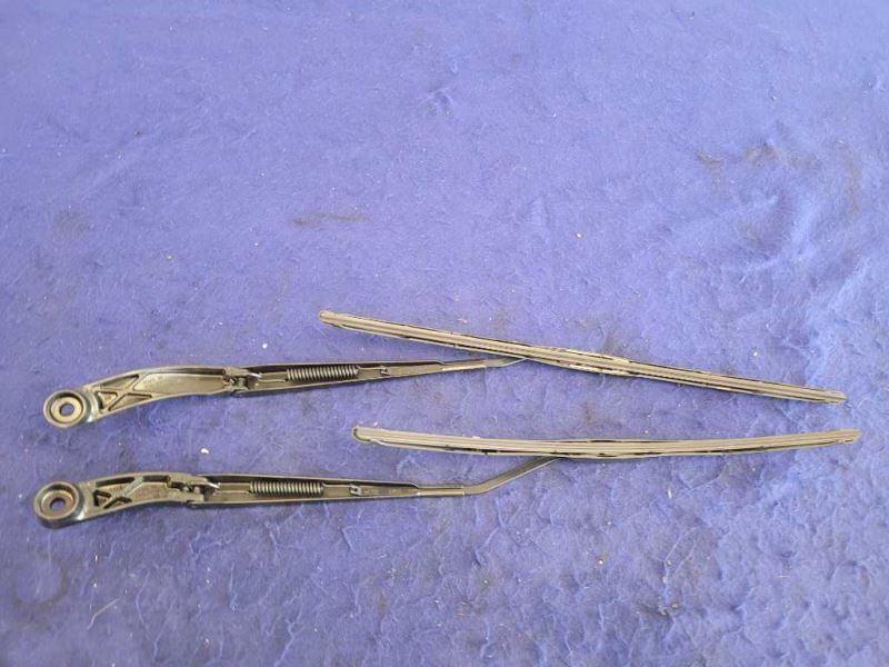 2016-2021 Chevrolet Camaro SS 6.2L LT1 Windshield Wiper Arms Blades 2434 - The Parts Farm