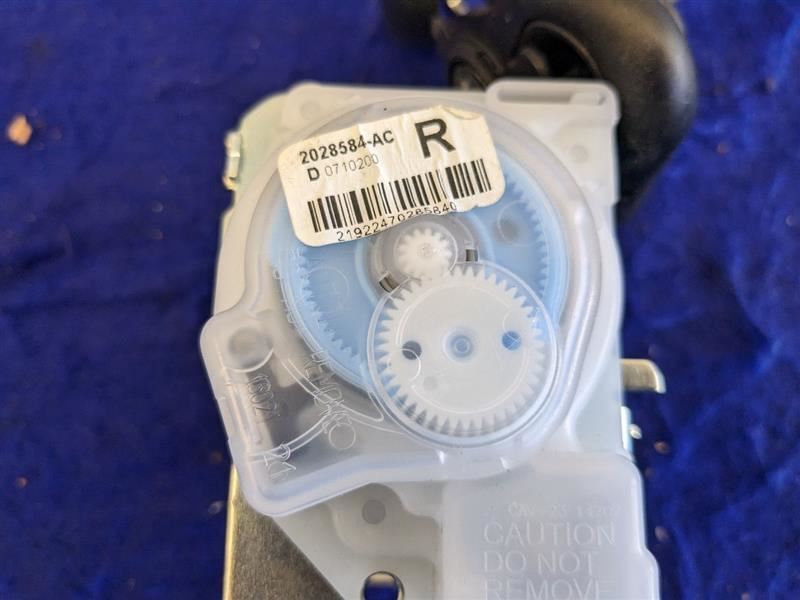 2011-2014 Ford Mustang GT Convertible Passenger Rear Seat Belt Retractor 2308 - The Parts Farm