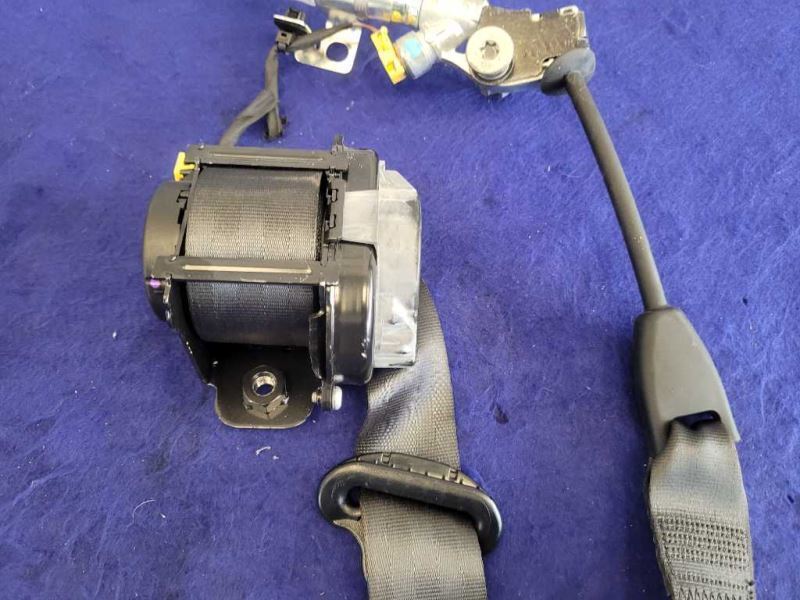 2015-2020 Ford Mustang Shelby GT350 Passenger Front Seat Belt Retractor 2419 - The Parts Farm