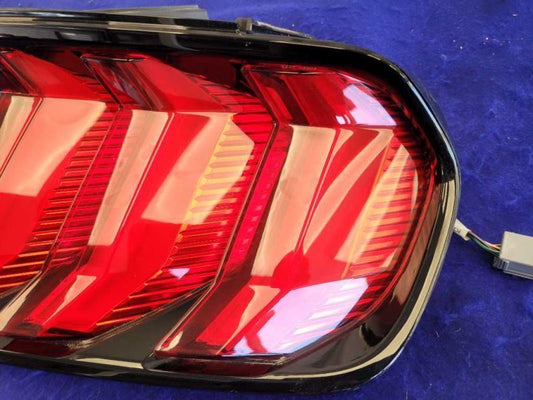 2018-2023 Ford Mustang GT S550 Passenger Right Taillight Lamp Brake Lens 2186
