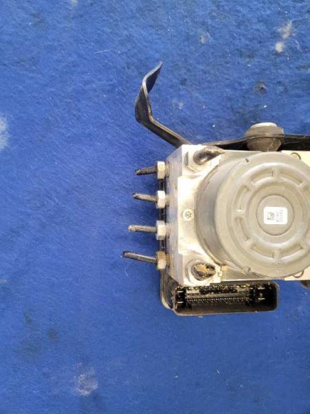 2015-2017 Ford Mustang GT S550 ABS Anti-Lock Brake System Module 2274