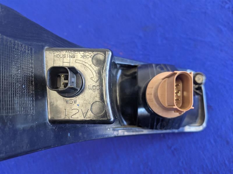 2005-2009 Ford Mustang GT Driver Corner Park Light Park Lamp-turn Signal Amber - The Parts Farm