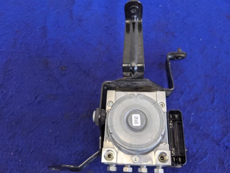2015 Ford Mustang GT S550 Anti-Lock Brake Module Thru 03/29/15 Control Pump - The Parts Farm