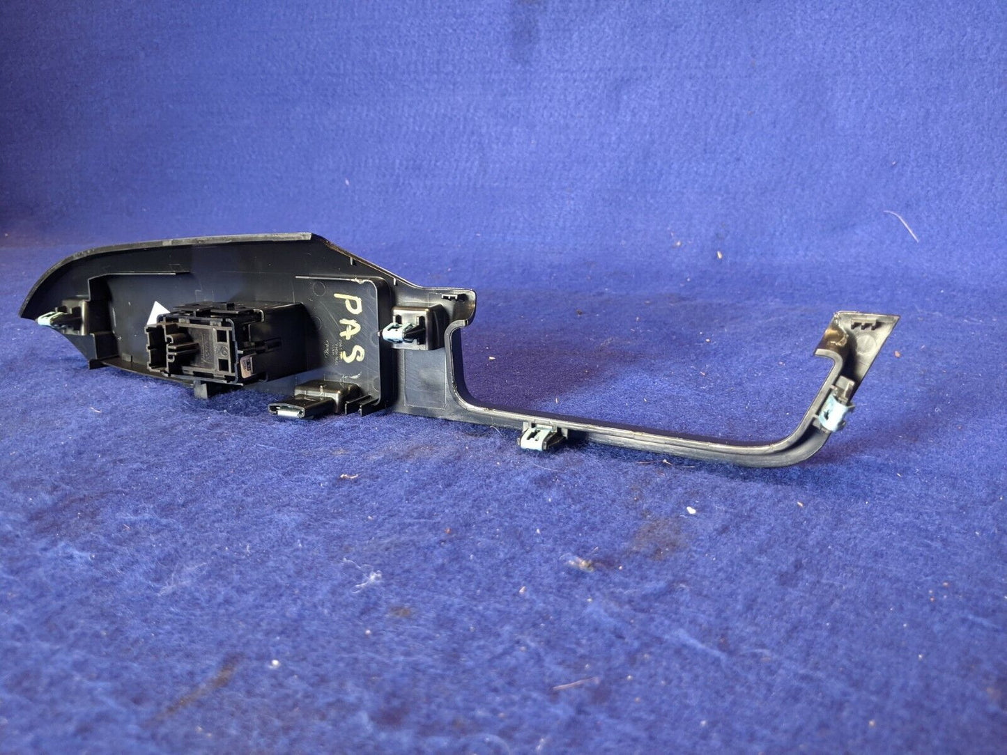 2018-2023 Ford Mustang GT S550 Coupe Passenger Right Door Panel Switch Rest Lock - The Parts Farm