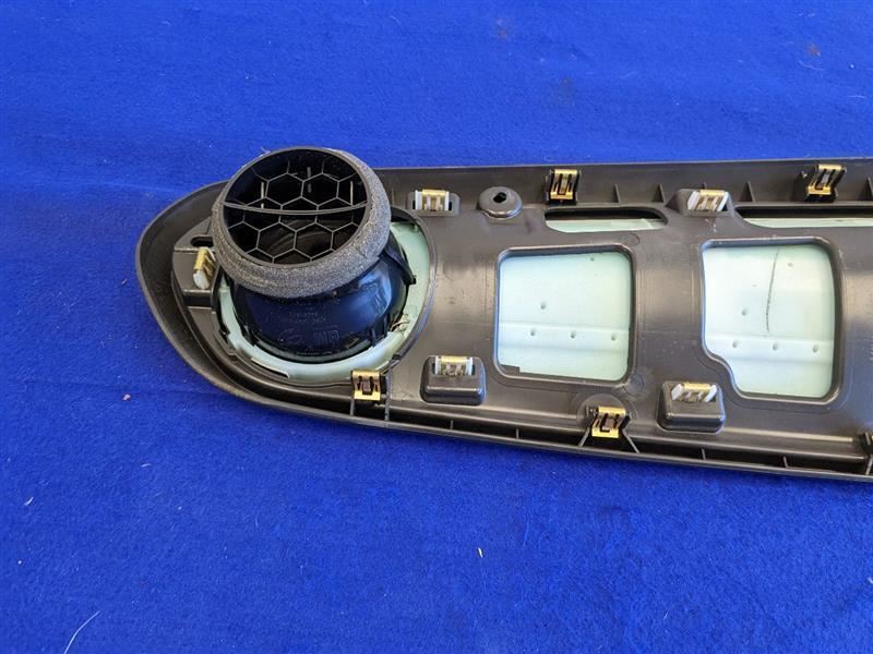 2016-2019 Chevrolet Camaro SS 6.2L Dash Panel Head-up Display Opt UV6 - The Parts Farm