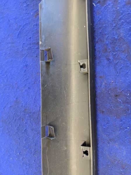 2005-2009 Ford Mustang GT Passenger Right RH Rocker Panel Moulding NEW TAKE OFF - The Parts Farm