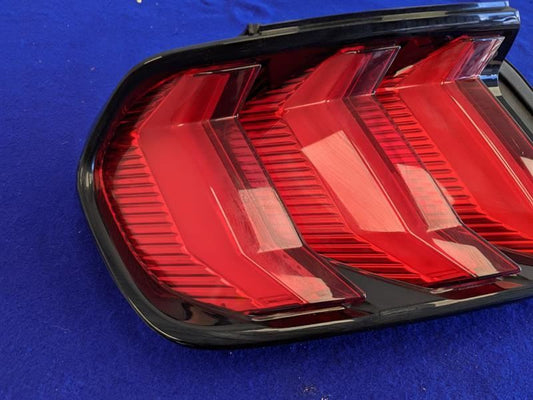 2018-2023 Ford Mustang GT S550 Driver Left LH Taillight Lamp Brake Lens Light