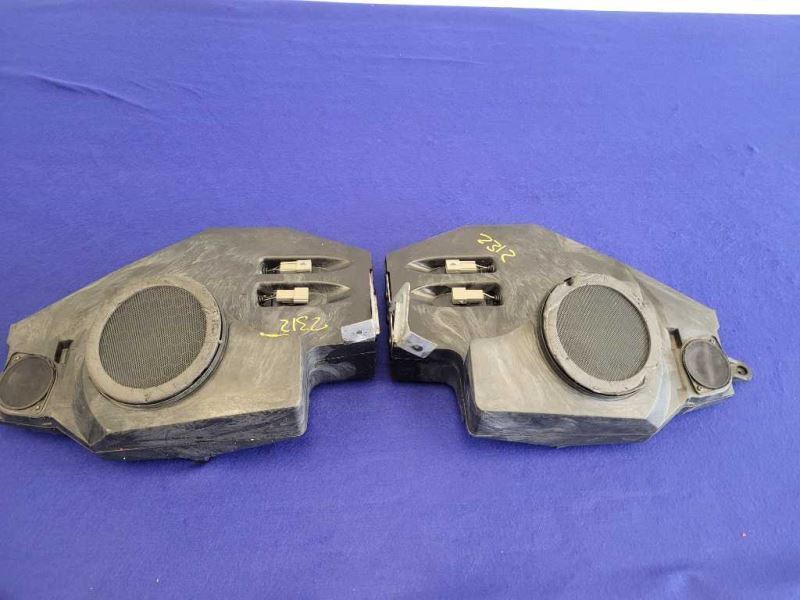 1999-2004 Ford Mustang Cobra SVT DOHC 4.6 Pair Convertible Rear Speaker Box 2312 - The Parts Farm