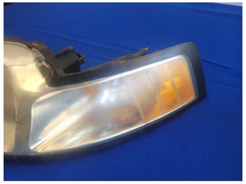 1999-2004 Ford Mustang GT Cobra Driver Front Left Headlight Lamp *Faded* 2570 - The Parts Farm