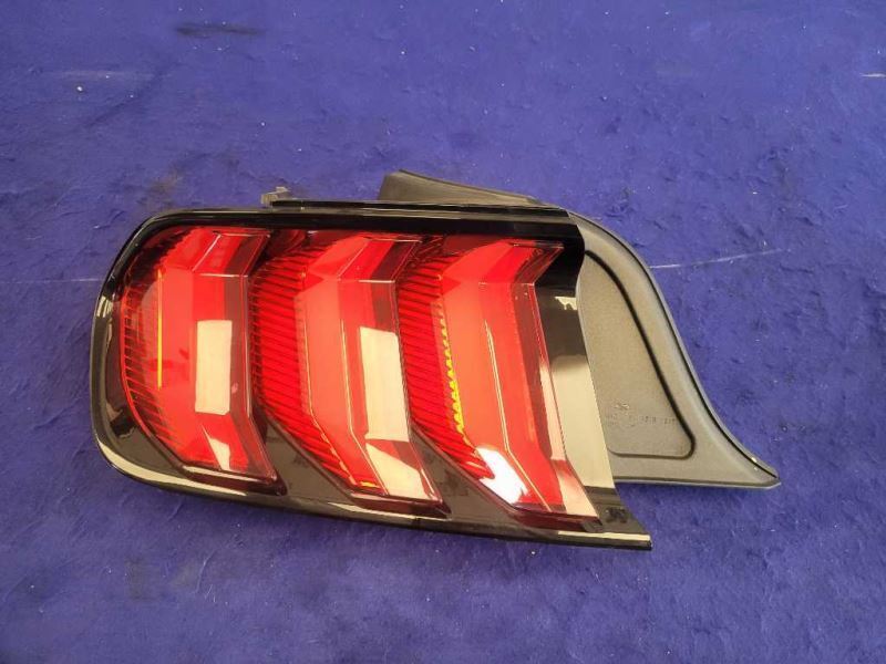 2018-2023 Ford Mustang GT S550 Driver Left LH Tail Light Lamp Brake Lens 2214 - The Parts Farm