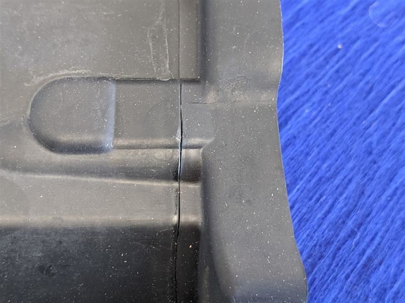 2015 2016 2017 Ford Mustang GT Ecoboost Radiator Upper Radiator Sight Shield OEM - The Parts Farm