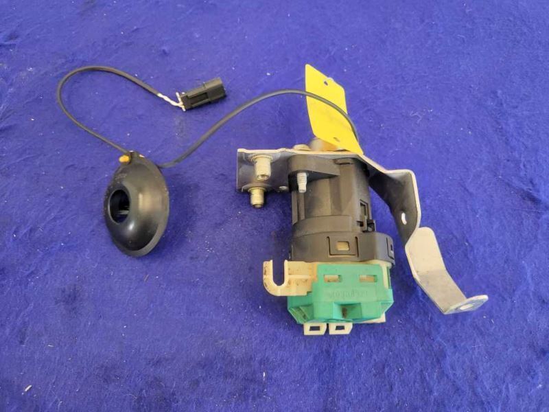 1999-2004 Chevrolet Corvette Z06 FRC C5 Ignition Switch Matching Key 2082 - The Parts Farm